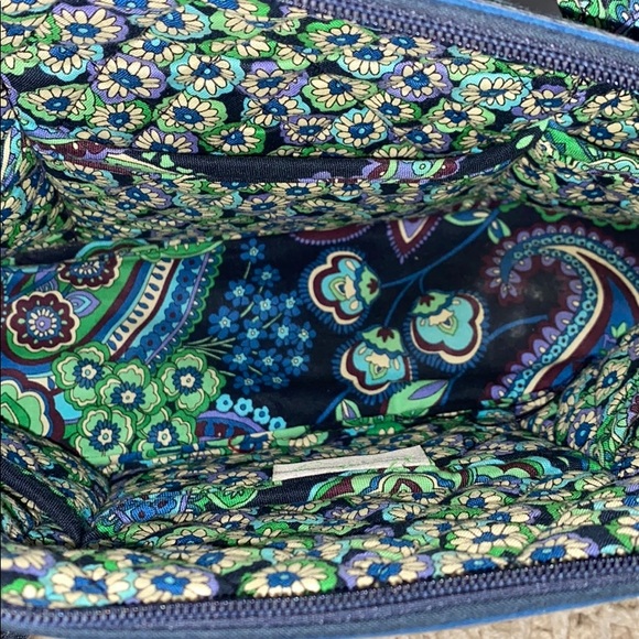 SOLD Vera Bradley Purse. - Picture 2 of 2